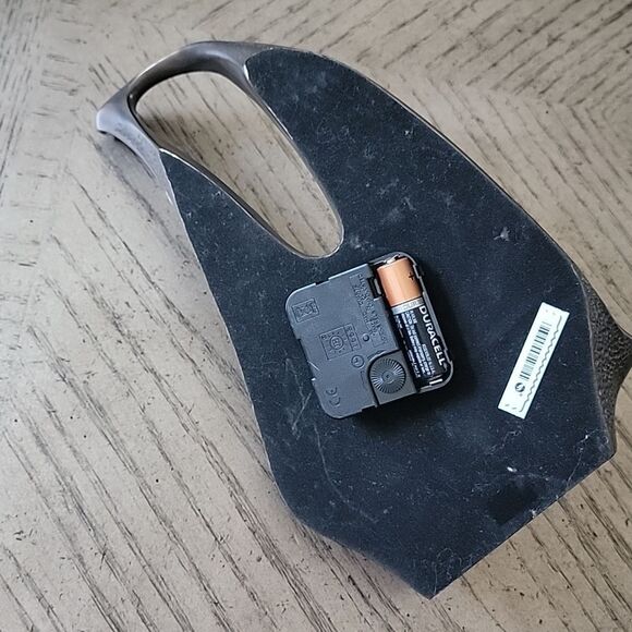 Veronese design bronze clock table NWOT - Picture 5 of 6